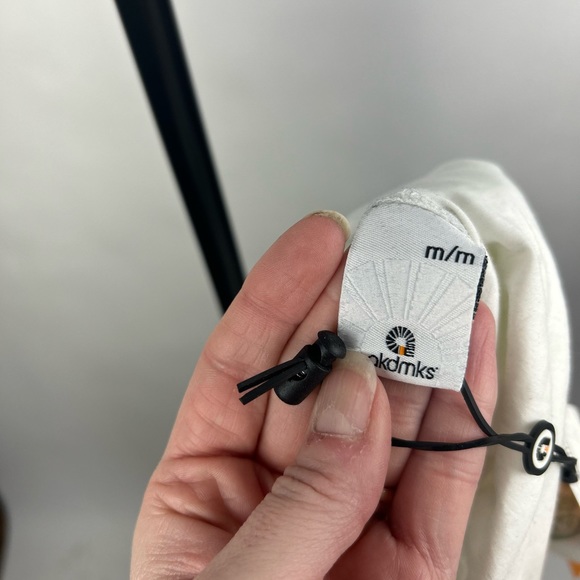 ⭐️SALE⭐️ akdmks- NWT Sleeveless Top - Picture 5 of 9